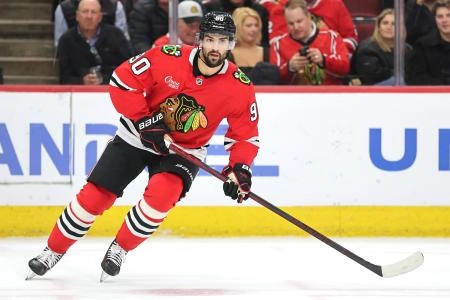 Joe Veleno with the Chicago Blackhawks.