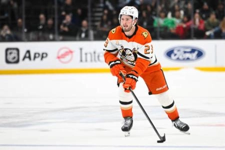 Mason McTavish of the Anaheim Ducks.