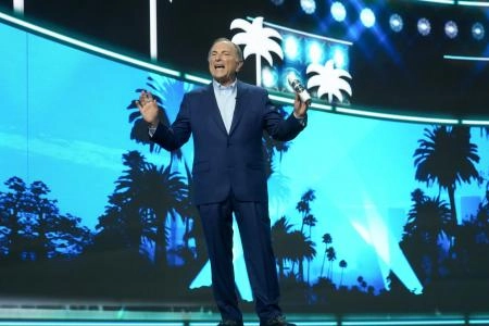 Gary Bettman at the NHL draft