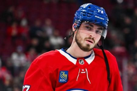 Jan 28, 2025; Montreal, Quebec, CAN; Montreal Canadiens center Kirby Dach (77) looks on during warm-up before the game against the Winnipeg Jets at Bell Centre. Mandatory Credit: David Kirouac-Imagn Images Jan 28, 2025; Montreal, Quebec, CAN; Montreal Canadiens center Kirby Dach (77) looks on during warm-up before the game against the Winnipeg Jets at Bell Centre. Mandatory Credit: David Kirouac-Imagn Images
