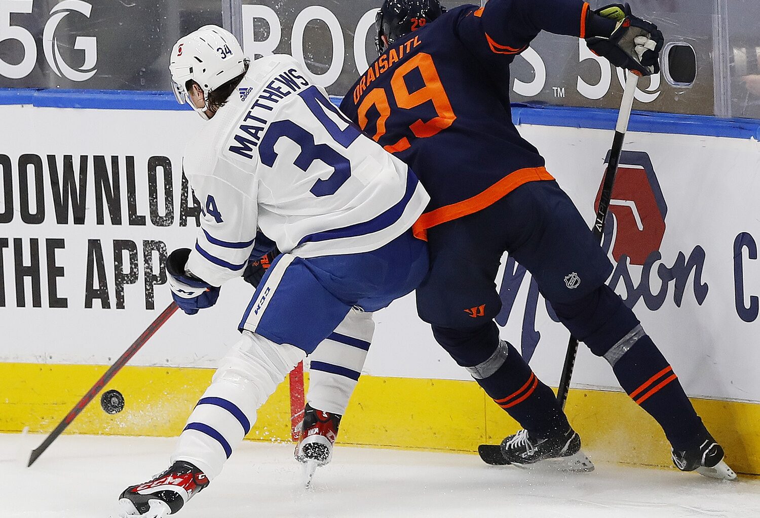 Popular Podcasters Make Bold Claim About Leafs Captain Auston Matthews and Dig Their Heels In