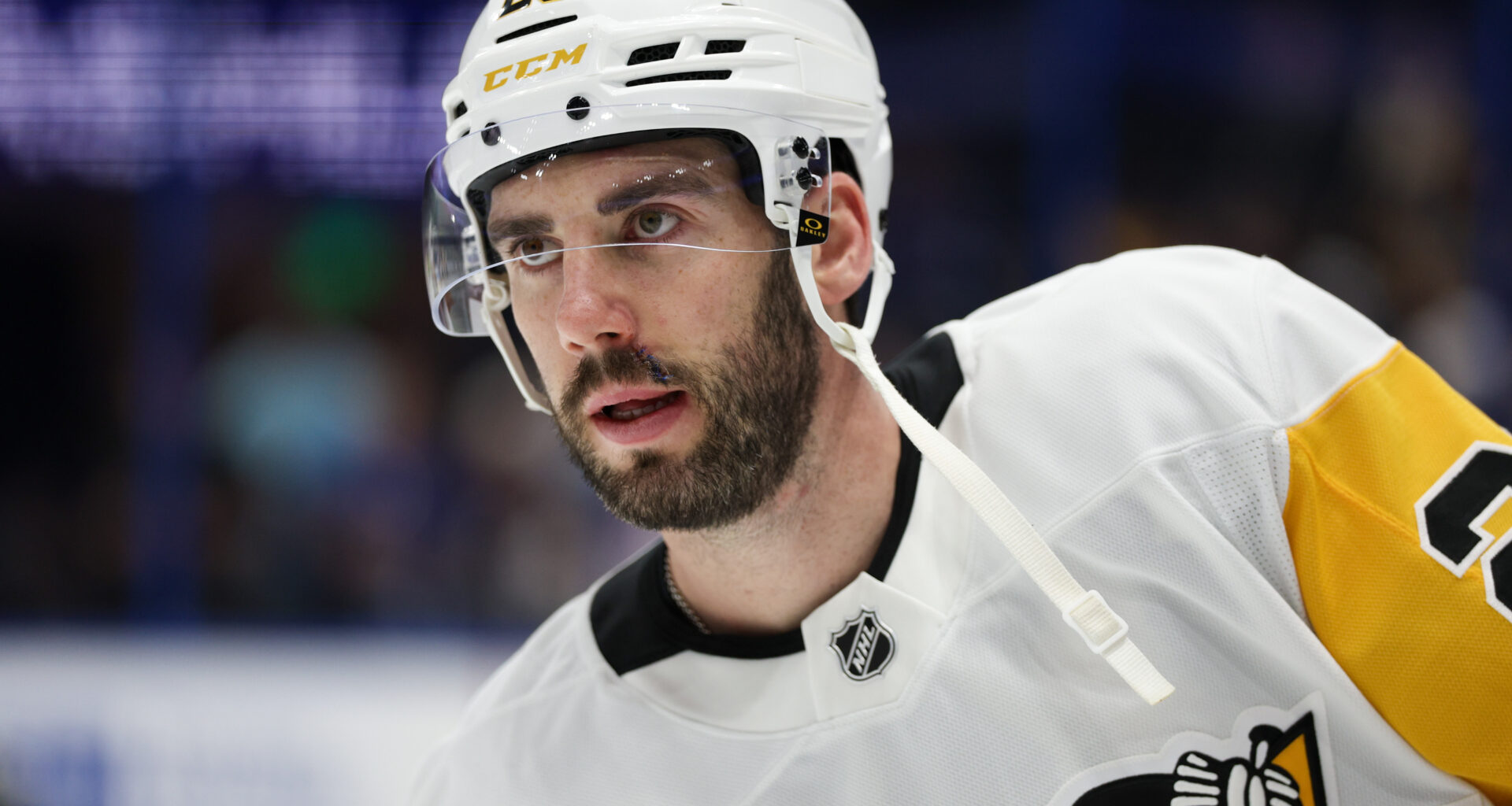 Fans Erupt After Former Maple Leafs Defenseman Signs Surprising Deal With Division Rival