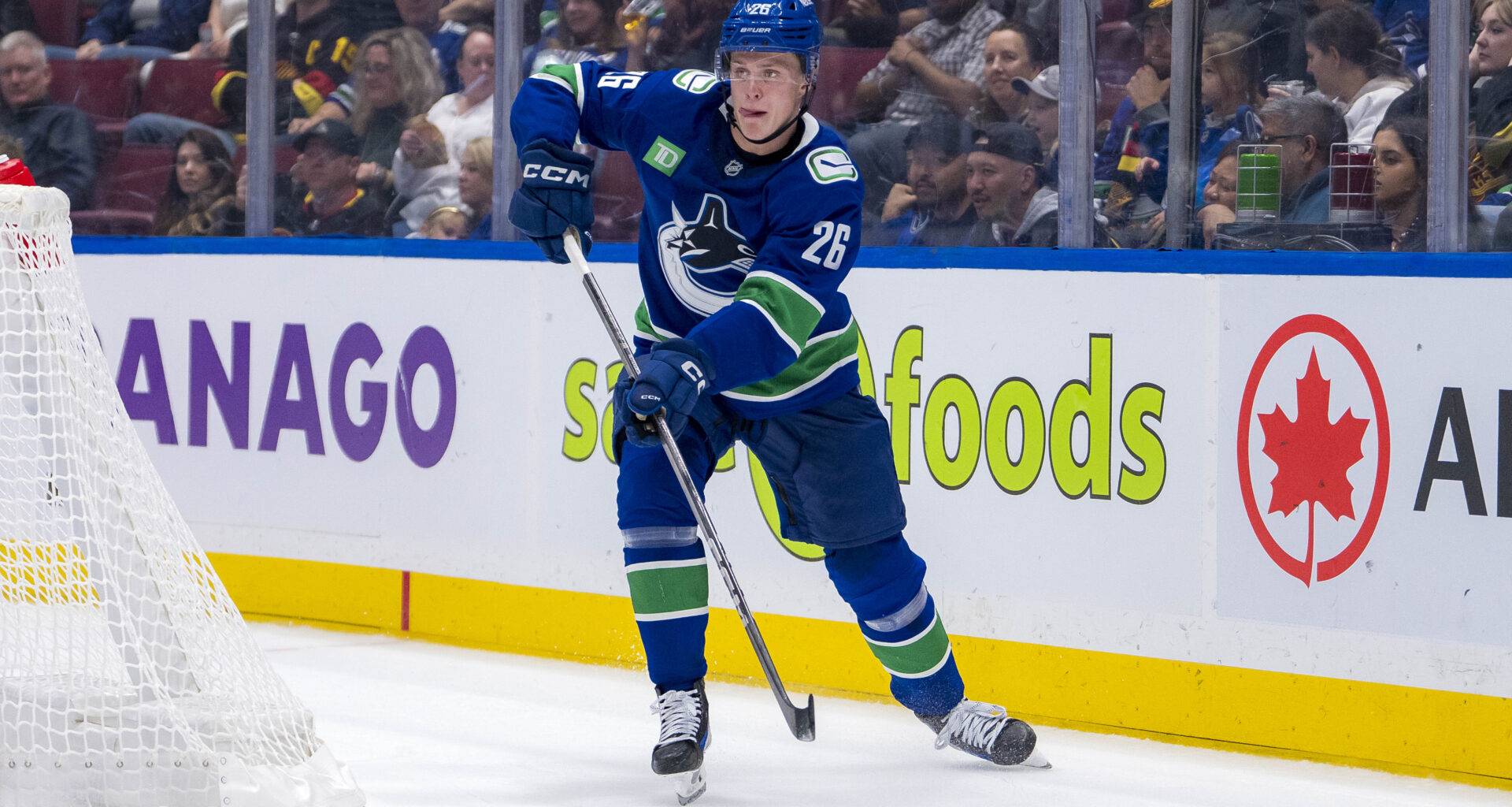Lack of Options Force the Vancouver Canucks to Reportedly Put Elias Pettersson on the Trade Block