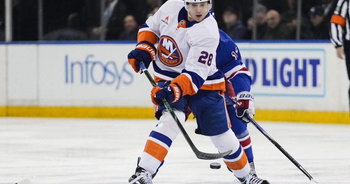 Wild trade for Tarasenko and Isles sign Romanov to an 8-year deal on eve of NHL free agency | Sports