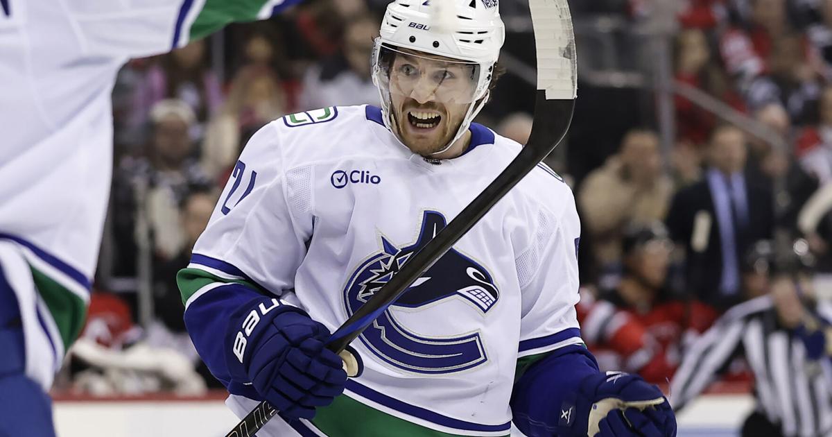 Blues sign Pius Suter, one of top centers on the market