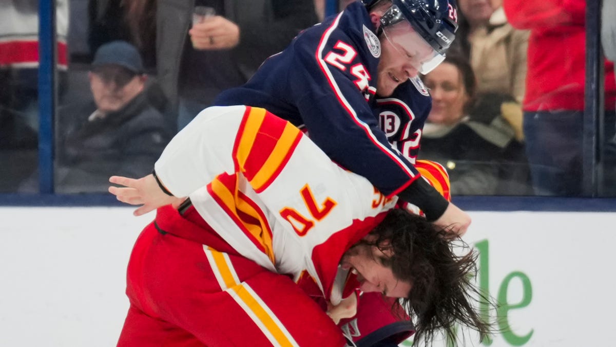 Blue Jackets' Mathieu Olivier fights twice after hit on Joel Hanley