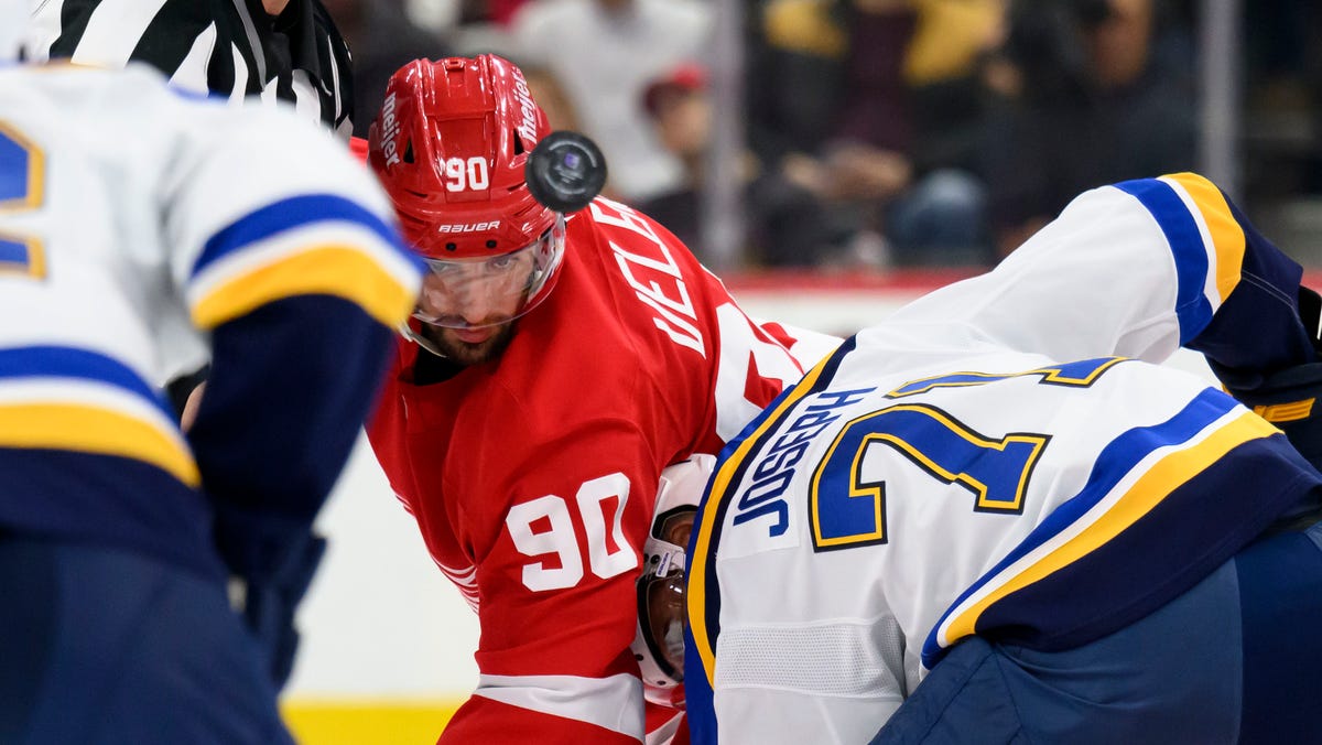 Red Wings booed off the ice in 4-0 loss to Blues