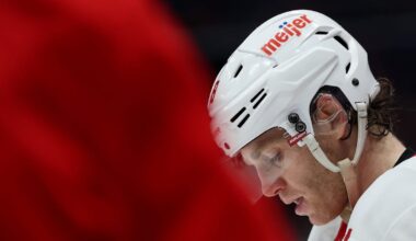 Red Wings collapse in third period, lose again in Washington