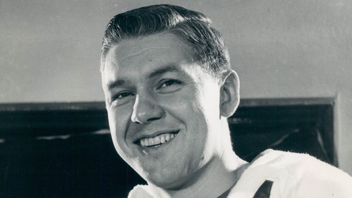 Alex Delvecchio, Detroit Red Wings legend, dies at 93