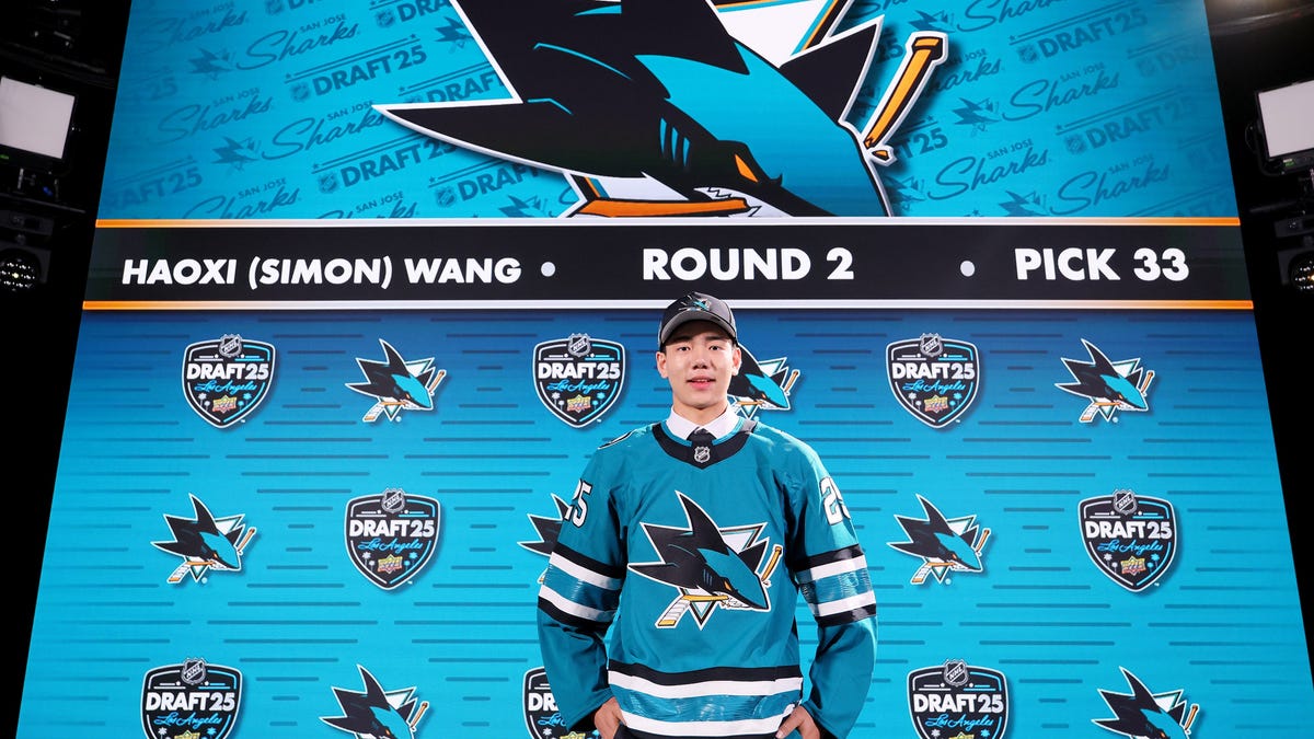 Simon Wang goes to Sharks, makes history as highest-drafted player born in China