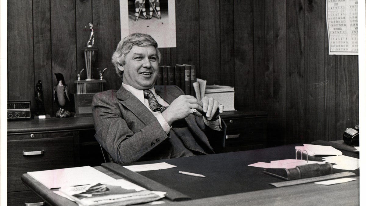 Alex Delvecchio gave kid a great start: Thanks and RIP, Alex