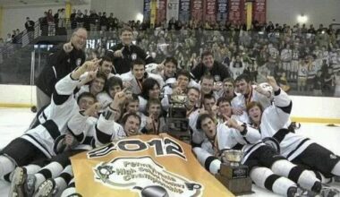 8646073_web1_sew-qvhockey1-071025