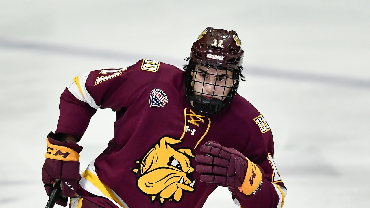 Bruins 2022 draft pick’s college team has ‘moved on’ from center (report)