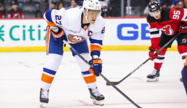 Islanders Must Address Lee's Pending 2026 Free Agency This Summer - The Hockey Writers - New York Islanders