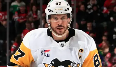 Sidney Crosby, Penguins reportedly at risk of losing key defenseman amid Hurricanes' interest