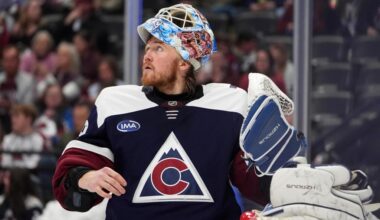 Flyers shut out for third straight game in loss to Avalanche