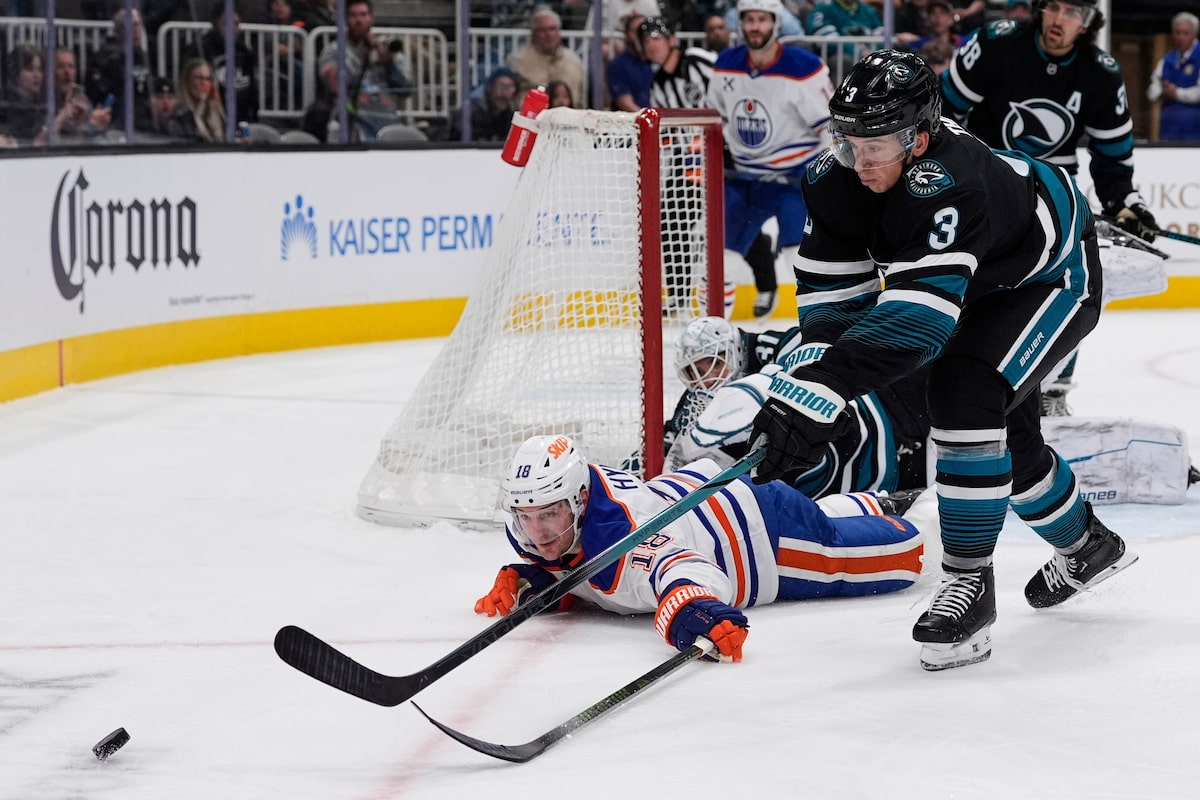 Maple Leafs add Sharks defenceman Henry Thrun, send Ryan Reaves to San Jose