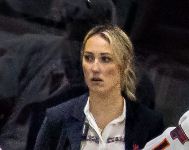 Coach Jessica Campbell at Calgary Wranglers vs. Coachella Valley Firebirds on October 29, 2022. Photo licensed for use under Creative Commons. , via Wikimedia Commons