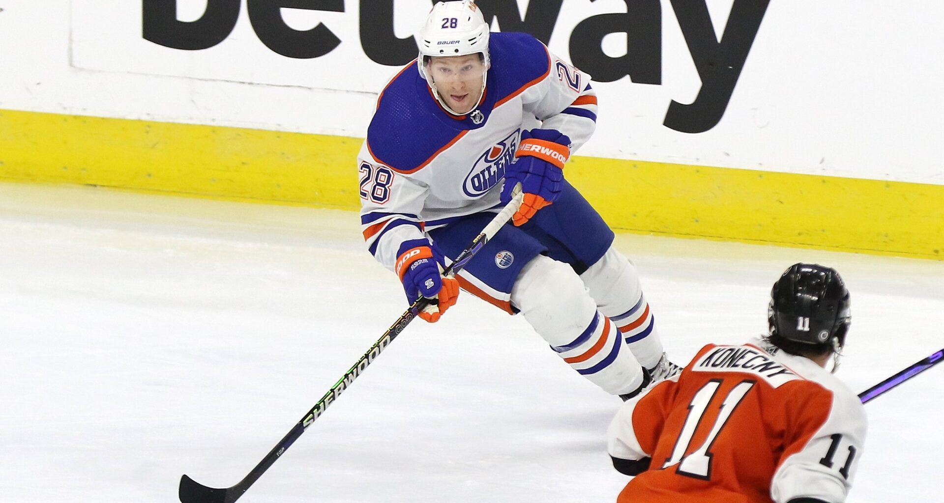 Oilers 2024-25 Report Cards: Connor Brown - The Hockey Writers - Edmonton Oilers