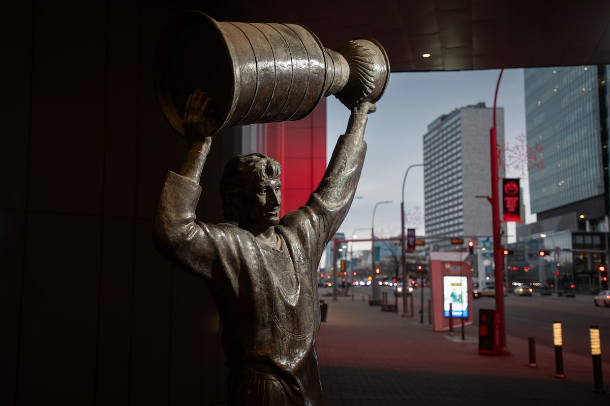 Trouble in Gretzkyville: For the first time, The Great One finds himself shunned by Edmonton fans