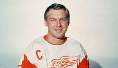 Detroit Red Wings icon Alex Delvecchio passes away at 93