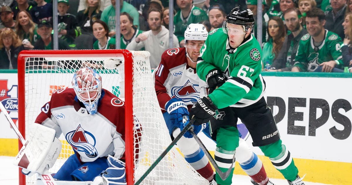 Stars forward Evgenii Dadonov signs with New Jersey Devils in free agency