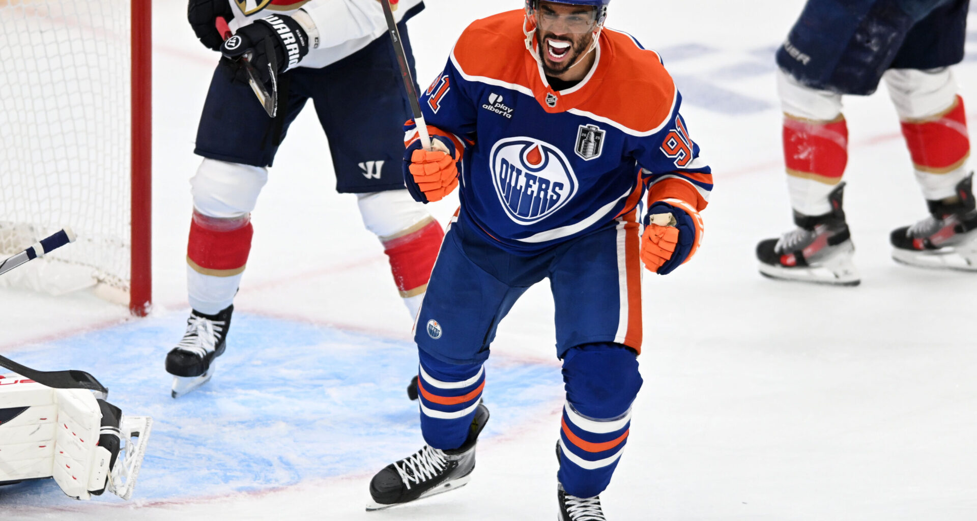 Oilers Are Going to Miss the Playing Styles of Kane & Brown This Season - The Hockey Writers - Edmonton Oilers