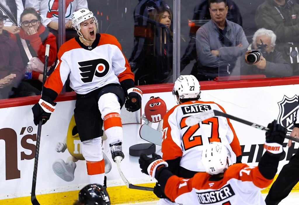 Bobby Brink, Travis Konecny lead Flyers to win over Devils