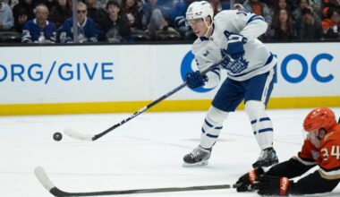 Vegas Golden Knights get forward in sign-and-trade