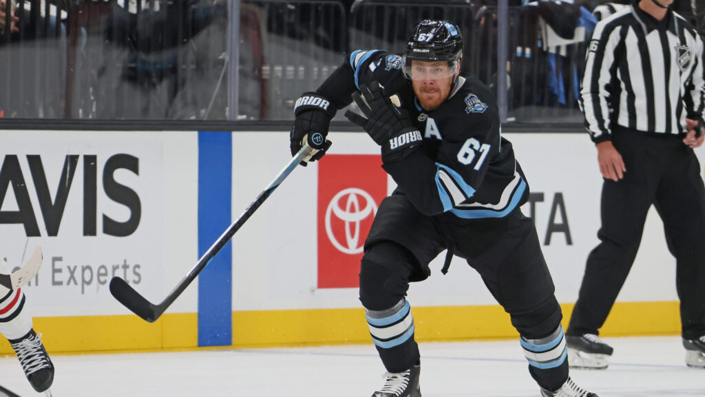 Lawson Crouse Scores Second-Period Equalizer For Utah