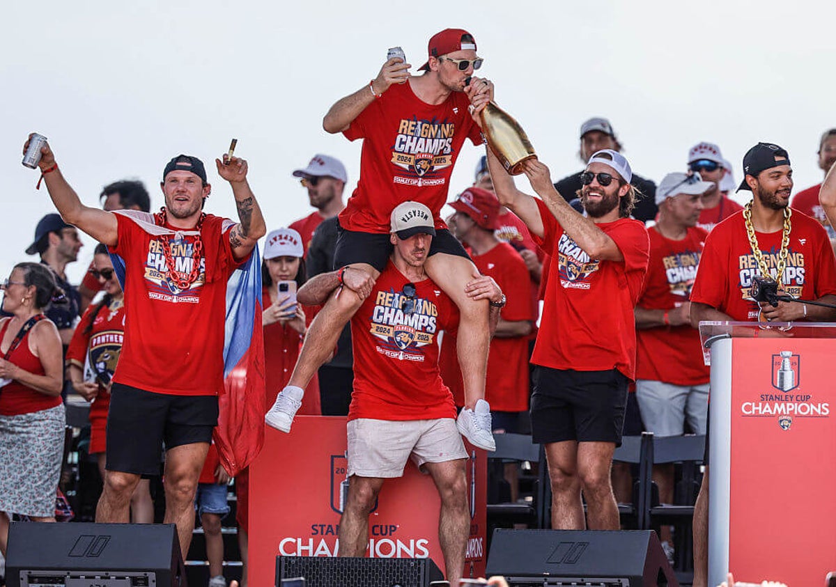 Panthers, Hawks win early free agency, plus a stunning Club World Cup upset