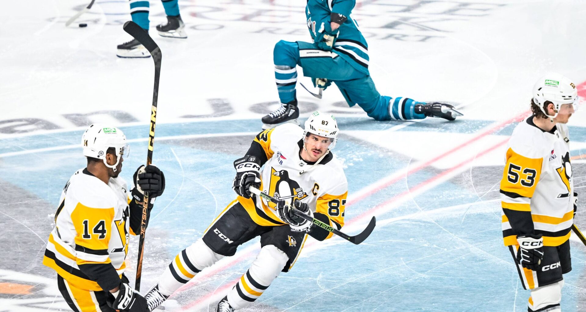 Sidney Crosby warming up against the San Jose Sharks.