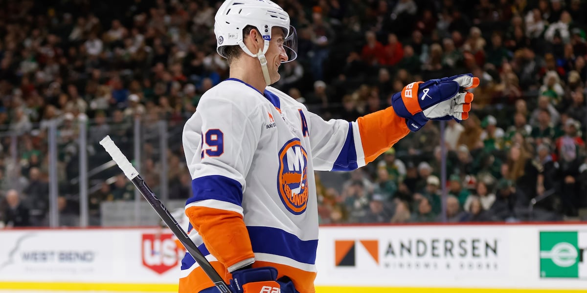 Avalanche acquire Brock Nelson from the Islanders on the eve of the NHL trade deadline