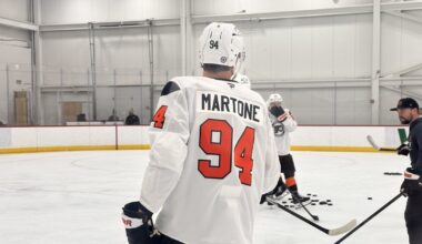 Porter Martone, Wayne Simmonds reunite at Flyers development camp