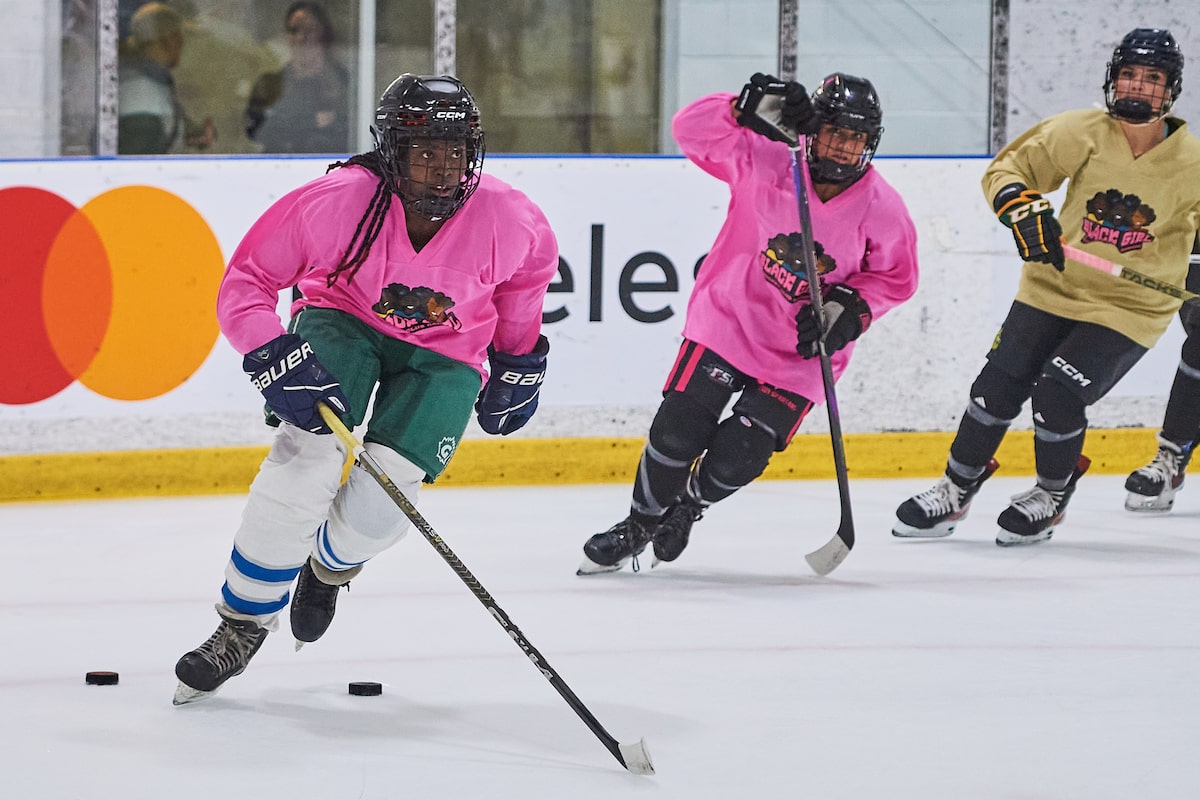 Female Kenyan hockey players learn the game up-close in Toronto