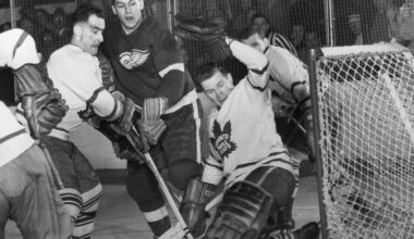 Alex Delvecchio quietly built a Hall of Fame career with the Detroit Red Wings