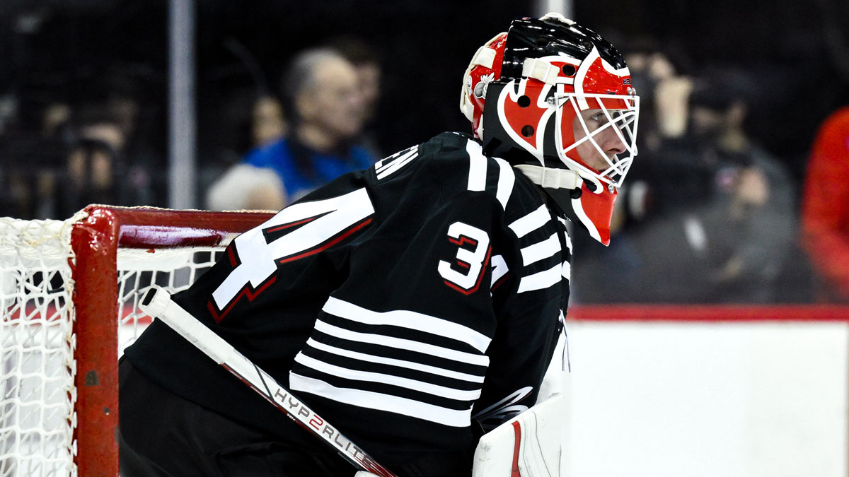 New Jersey Devils goaltender Jake Allen (34) tends the net during the first period against the Pittsburgh Penguins at Prudential Center.