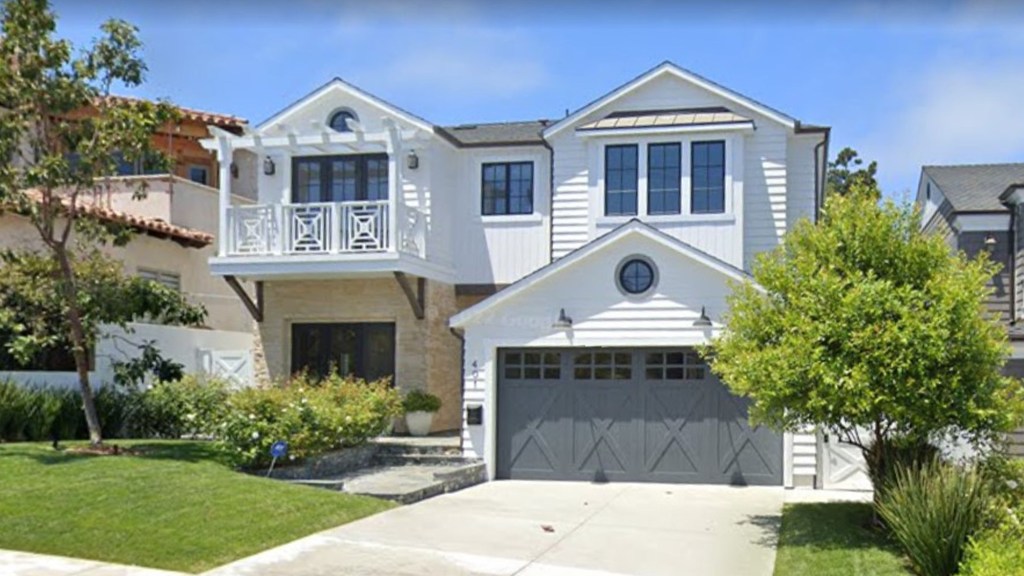 Ex-LA Kings head coach Todd McLellan lists Manhattan Beach home for $9 million – Daily Breeze