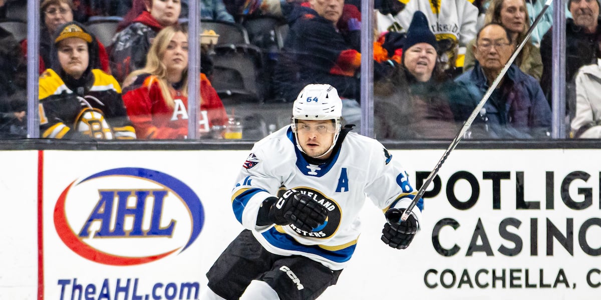 Monsters’ legend Trey Fix-Wolansky signs with Rangers