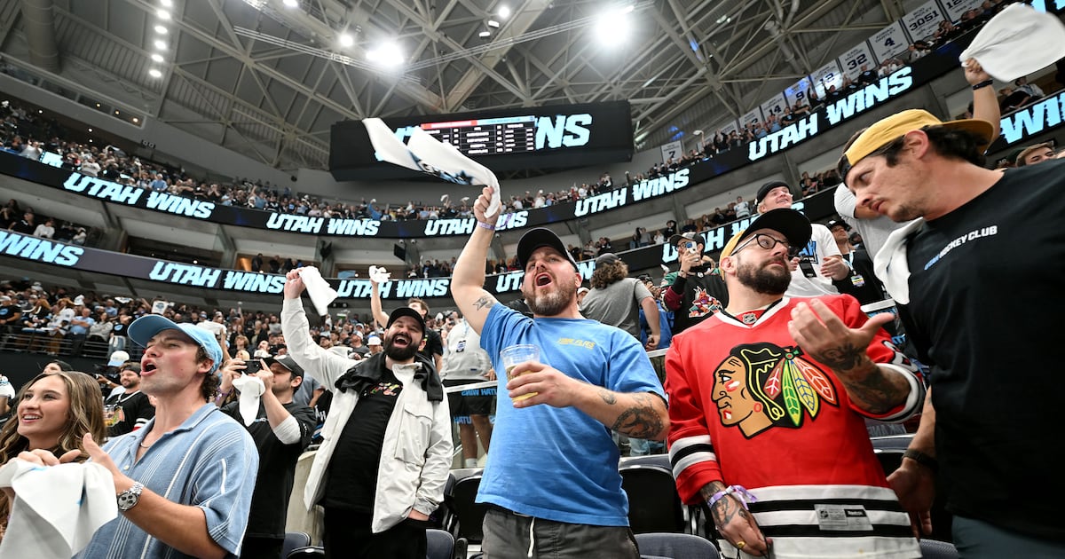 How did beer become a staple at American sporting events? – Deseret News