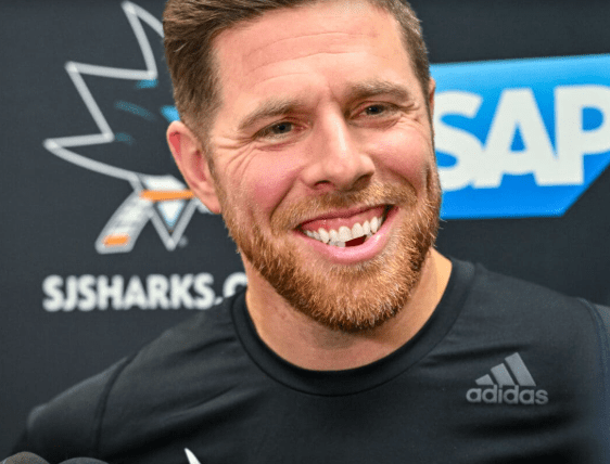 Joe Pavelski, Sharks, red wings