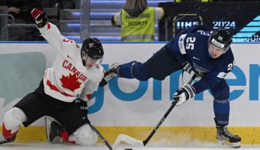 Injured Oliver Bonk sitting Flyers’ camp out but enjoying the vibe