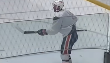 Connor McDavid and Leon Draisaitl make surprise appearance at Newmarket beer league game but lose - CTV News