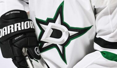 Stars Re-Sign Antonio Stranges
