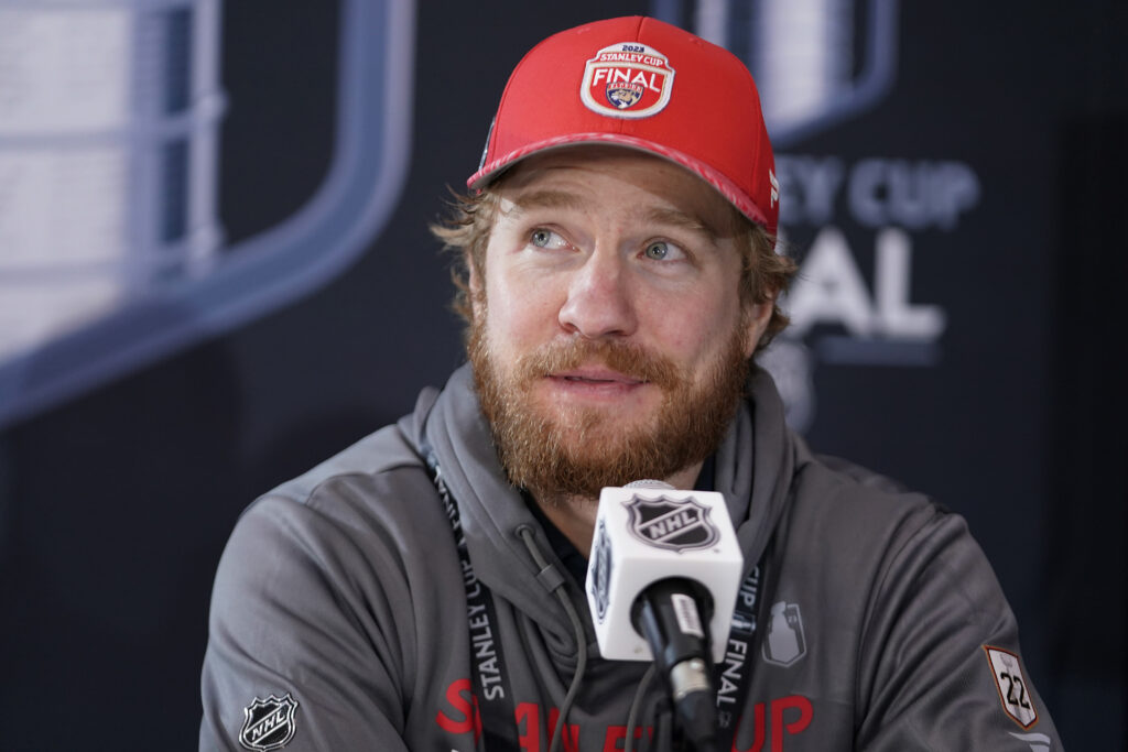 Zac Dalpe Announces Retirement