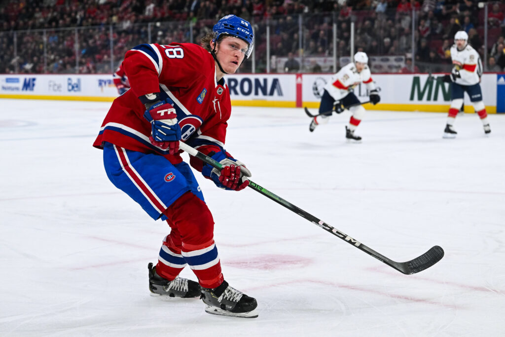 Flyers Sign Christian Dvorak, Noah Juulsen, Dennis Gilbert