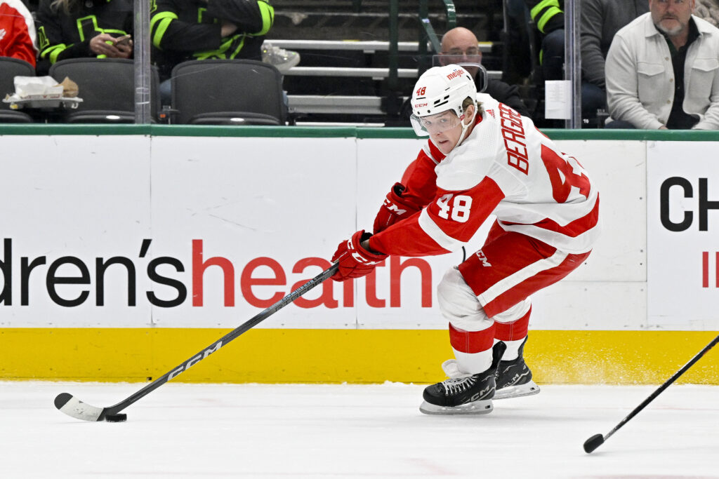 Detroit Red Wings Sign Jonatan Berggren To One-Year Contract