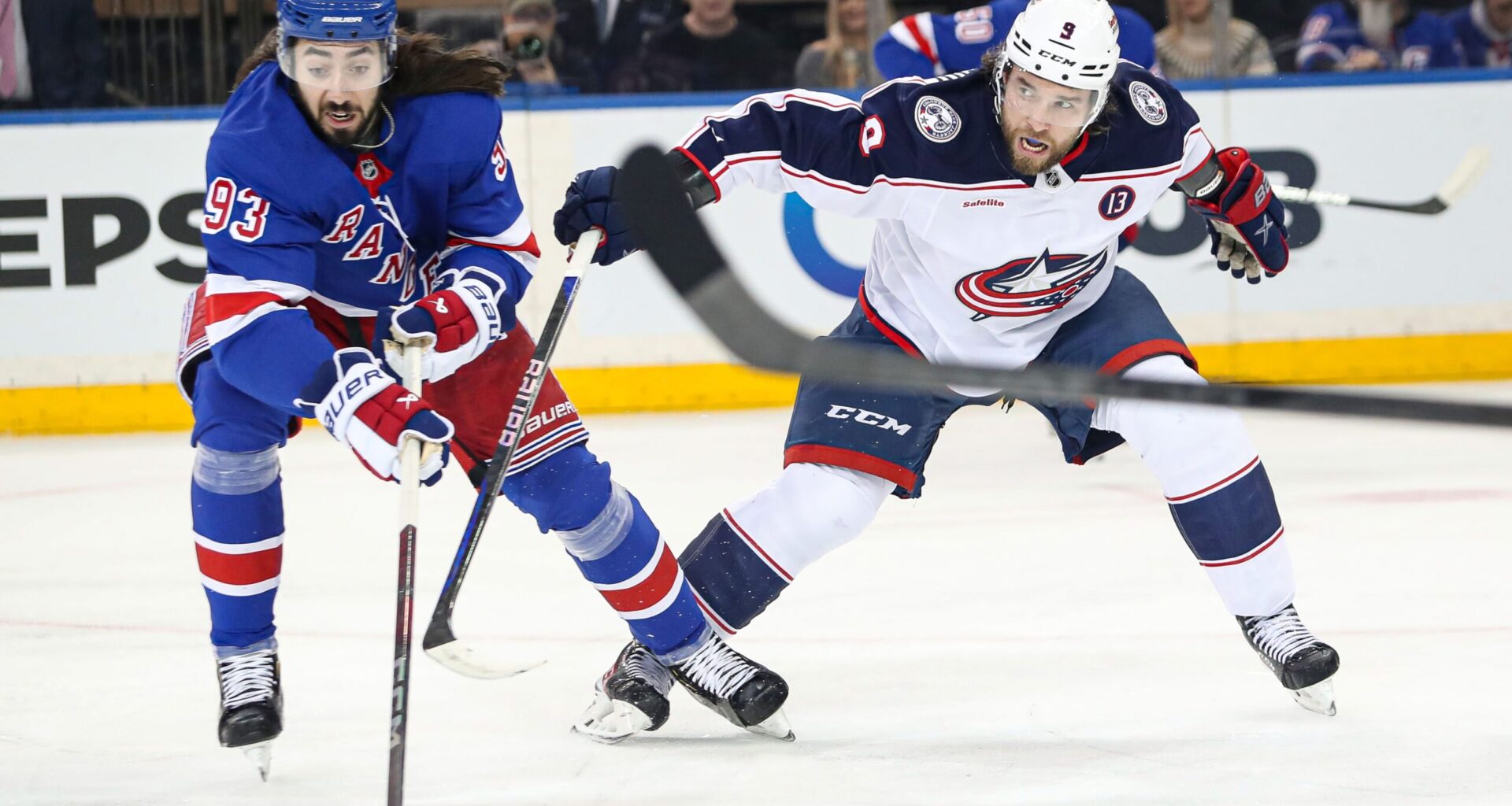 Veteran Defenceman Signs Deal to Stay with Columbus