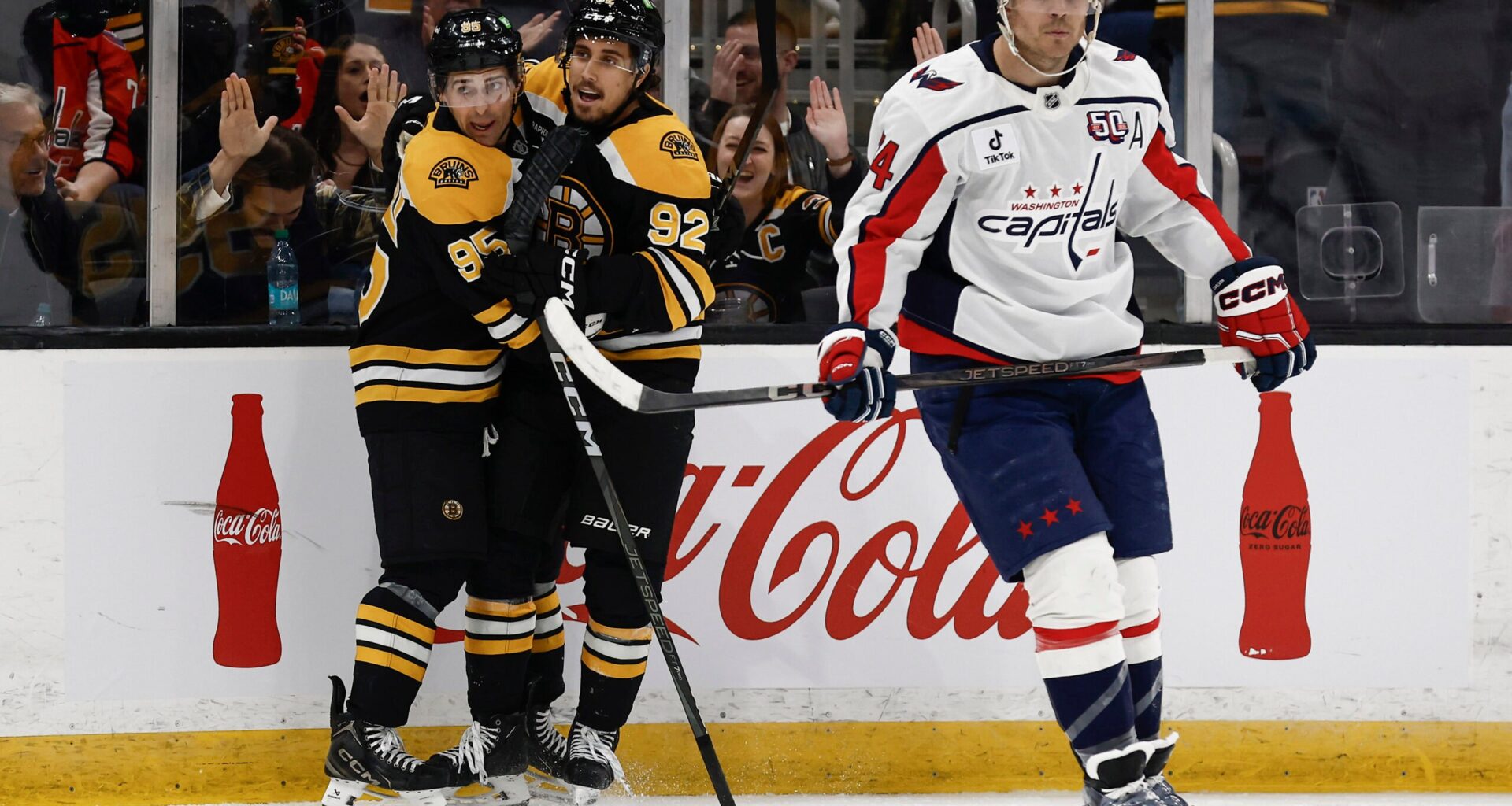 The Toronto Maple Leafs Sign Journeyman Centre to Deal