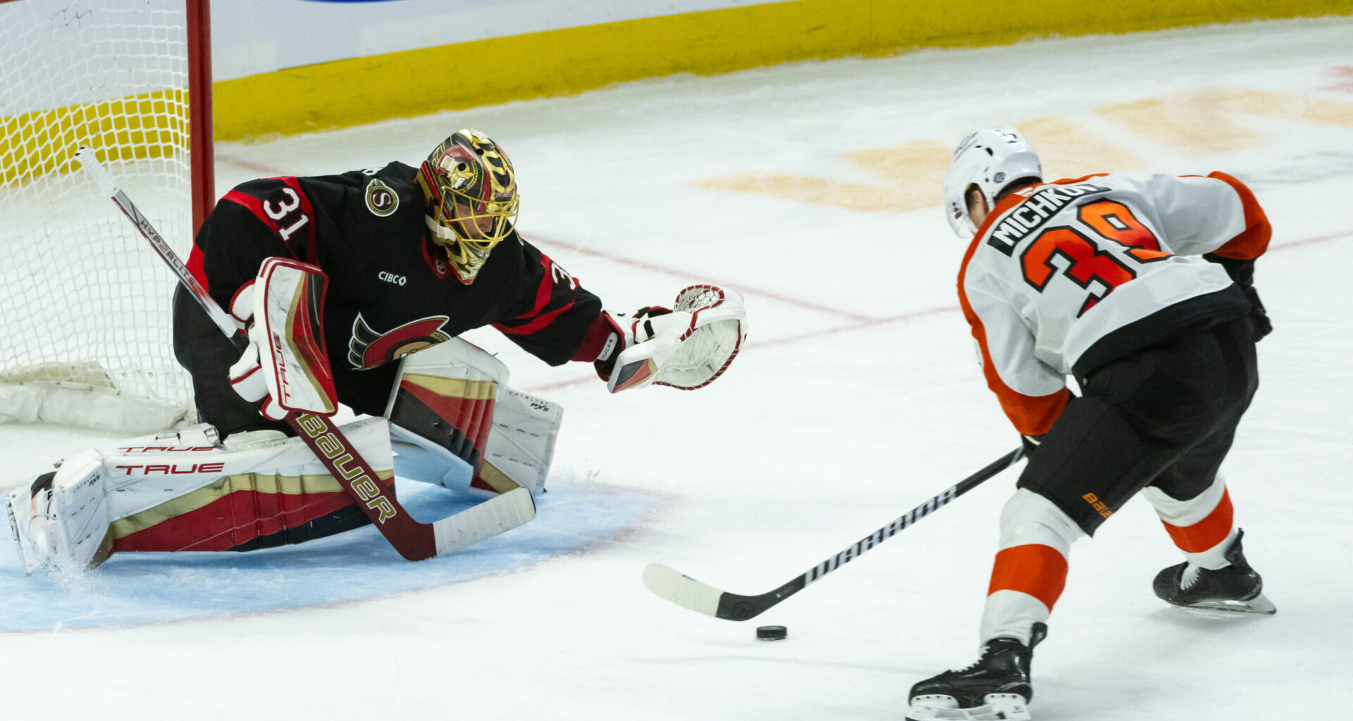 Former Ottawa Senators Veteran Goaltender Signs Out West